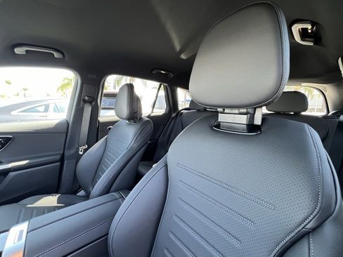 New 2025 Mercedes-Benz GLC 350e 4MATIC image 22