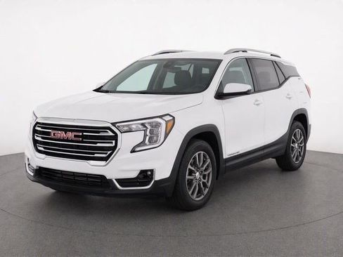 Used 2024 GMC Terrain SLT AWD/4WD image 7