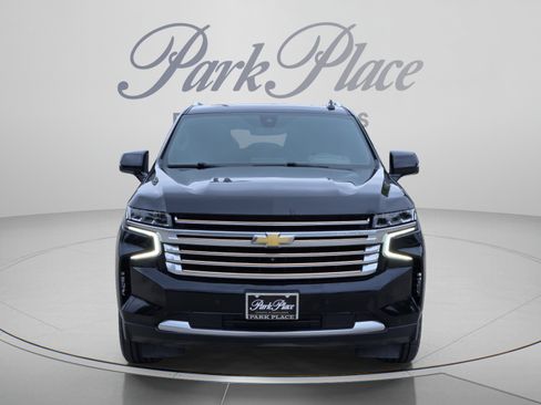 Used 2022 Chevrolet Suburban High Country w/ Max Trailering Package AWD/4WD image 7