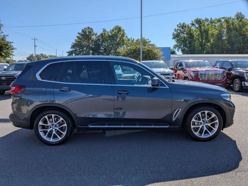 Used 2022 BMW X5 xDrive45e w/ Climate Comfort Package AWD/4WD image 2