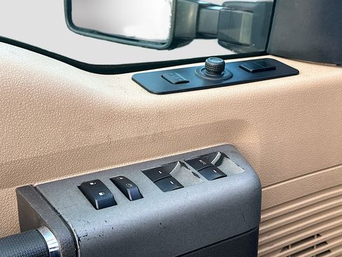 Used 2012 Ford F250 Lariat w/ Lariat Interior Pkg image 15