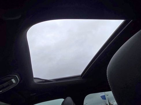 Used 2025 Jeep Grand Cherokee L Laredo w/ Luxury Tech Group I image 10