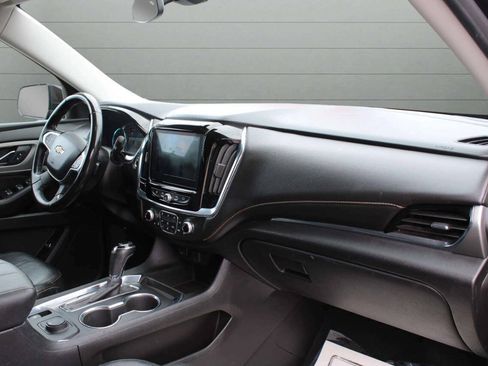 Used 2019 Chevrolet Traverse LT AWD/4WD image 16