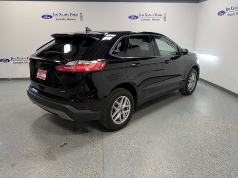 Used 2024 Ford Edge SEL w/ Convenience Package image 35