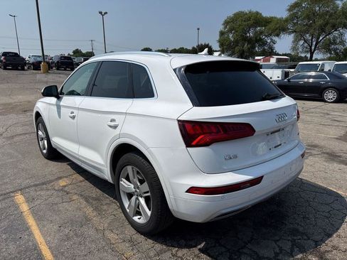 Used 2019 Audi Q5 2.0T Premium Plus w/ Premium Plus Package AWD/4WD image 2