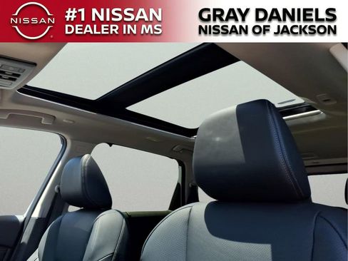 New 2026 Nissan Rogue Platinum AWD/4WD image 19