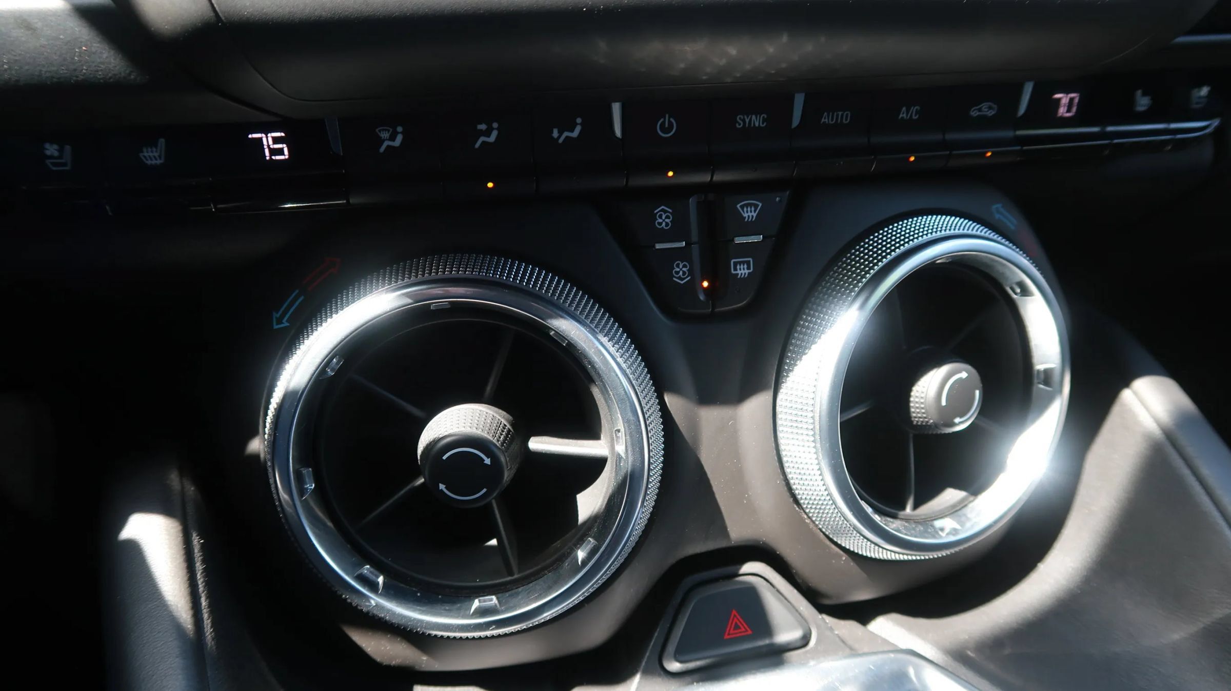 Used 2018 Chevrolet Camaro SS RWD image 36