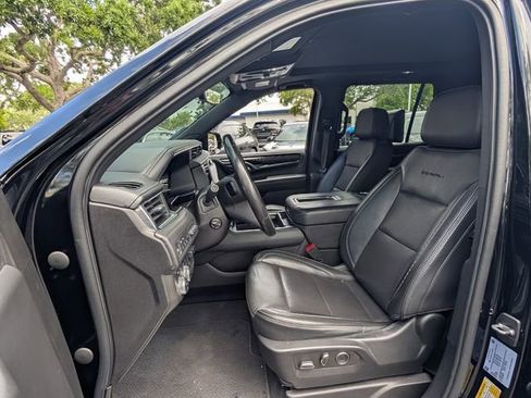 Used 2022 GMC Yukon Denali w/ Denali Ultimate Package image 9