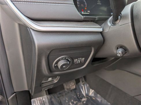 New 2026 Jeep Grand Cherokee L Limited image 19