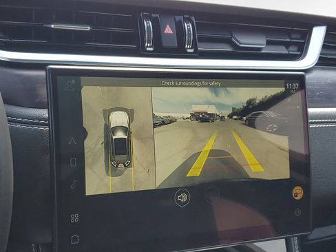 Used 2024 Jaguar F-PACE R-Dynamic S image 25