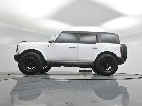 Used 2021 Ford Bronco Outer Banks AWD/4WD image 7