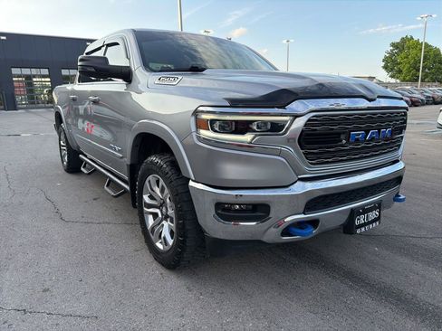Used 2024 RAM 1500 Limited AWD/4WD image 3