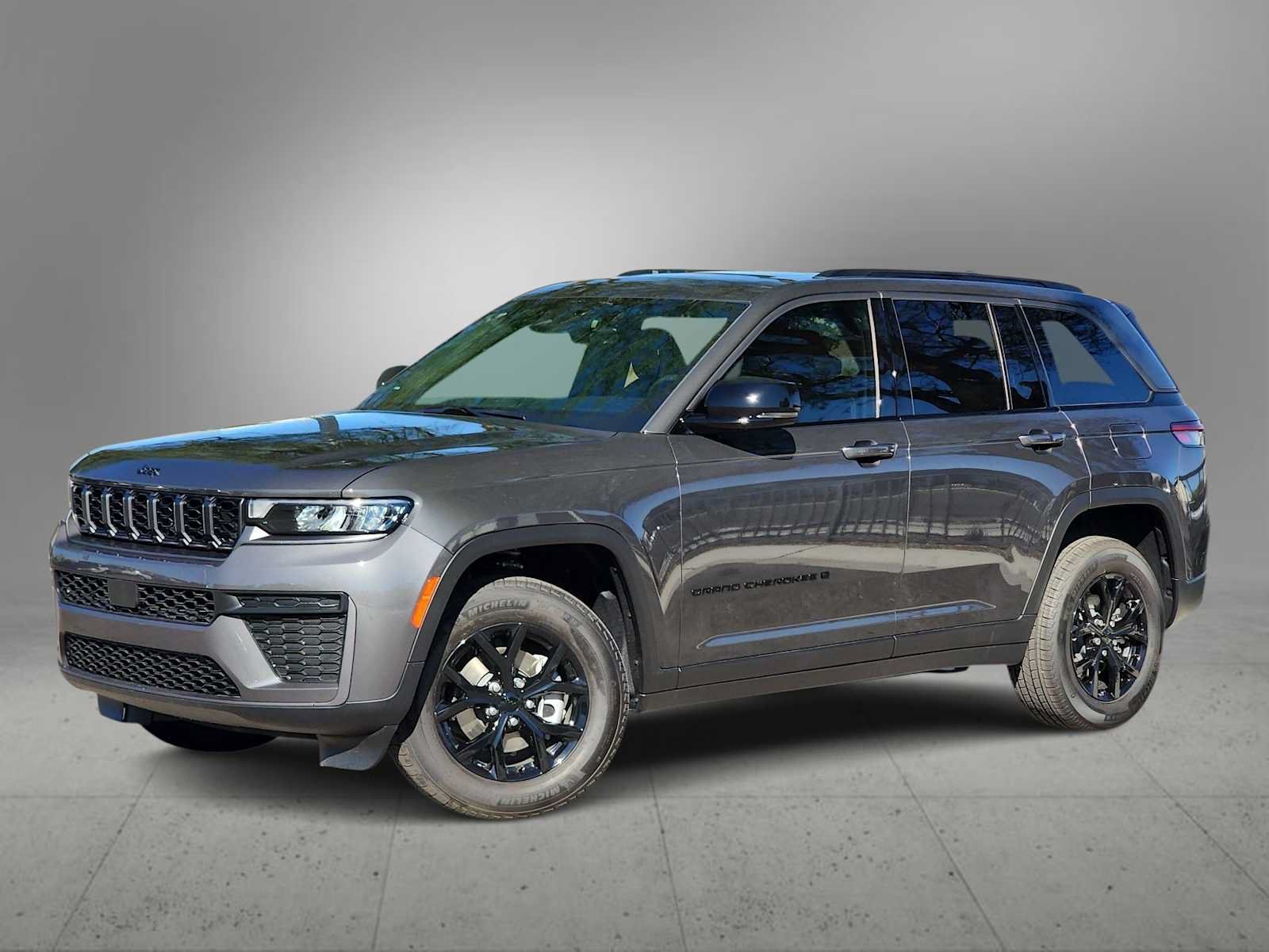 New 2026 Jeep Grand Cherokee Altitude AWD/4WD image 1