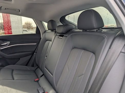 Used 2021 Audi e-tron Premium Plus w/ Premium Plus Package image 8