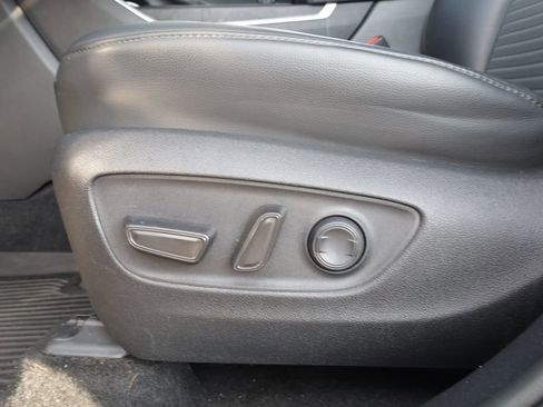 Used 2023 Toyota Highlander XSE AWD/4WD image 22