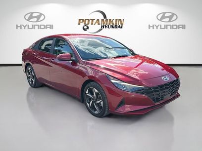 Used 2023 Hyundai Elantra SEL w/ Convenience Package