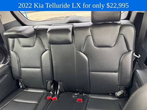 Used 2022 Kia Telluride LX FWD image 15