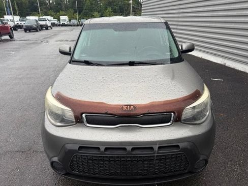 Used 2015 Kia Soul FWD image 2