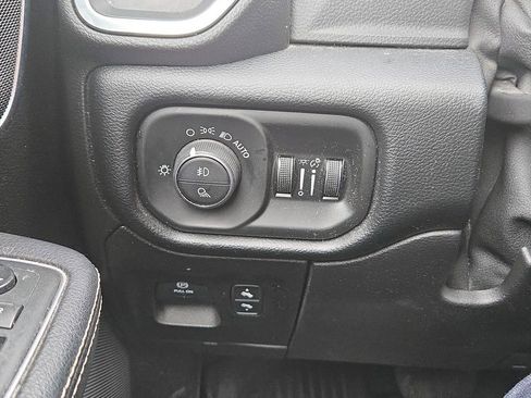 Used 2020 RAM 1500 Laramie image 20