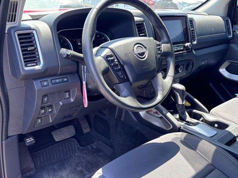 Used 2022 Nissan Frontier SV w/ Technology Package AWD/4WD image 7