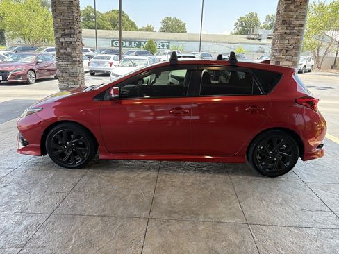 Used 2017 Toyota Corolla iM w/ All-Weather Mat Package FWD image 9