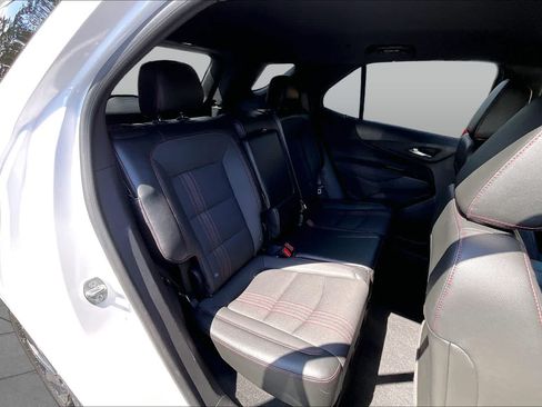 Used 2023 Chevrolet Equinox RS FWD image 26