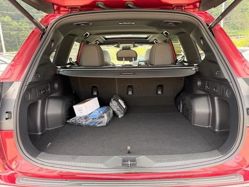 Used 2026 Subaru Forester Premium AWD/4WD image 28