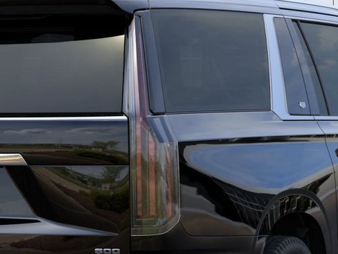 New 2026 Cadillac Escalade ESV Luxury AWD/4WD image 11