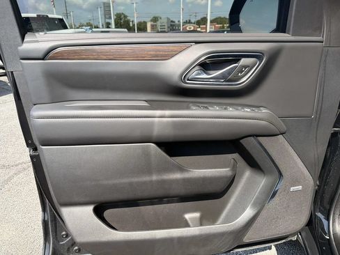 Used 2024 Chevrolet Suburban High Country w/ Advanced Technology Package AWD/4WD image 22