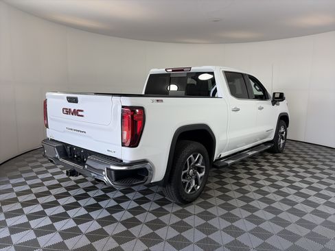 Used 2024 GMC Sierra 1500 SLT w/ SLT Premium Plus Package AWD/4WD image 10