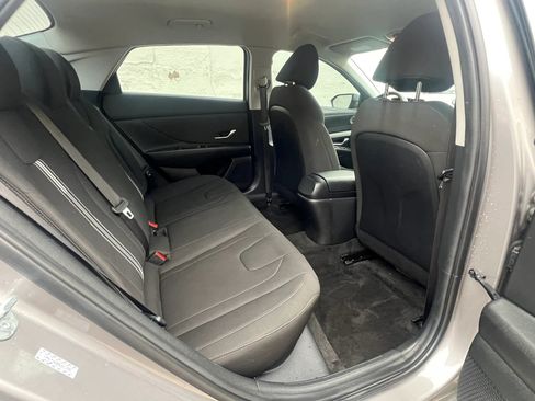 Used 2023 Hyundai Elantra SEL FWD image 28