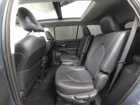 Certified 2024 Toyota Grand Highlander AWD image 6