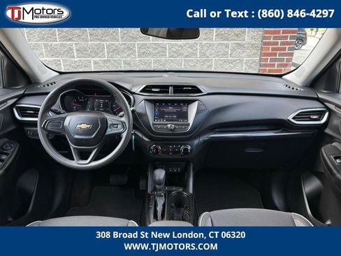 Used 2021 Chevrolet TrailBlazer LS image 15
