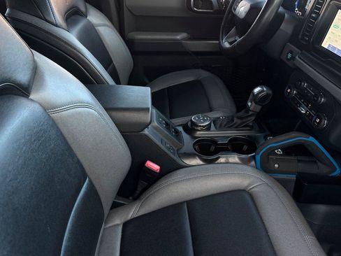 Used 2023 Ford Bronco Black Diamond image 16