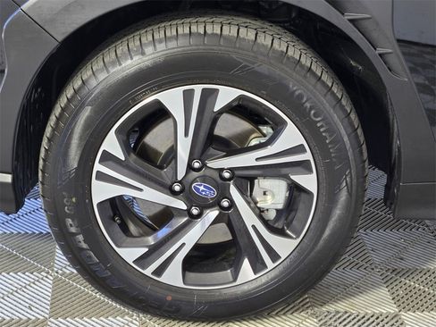 Used 2025 Subaru Crosstrek 2.0i Premium image 5