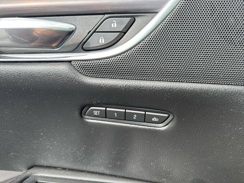 Used 2017 Cadillac XT5 Premium Luxury w/ LPO, Wheel Lock Package AWD/4WD image 15