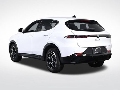 Used 2025 Alfa Romeo Tonale AWD/4WD image 3