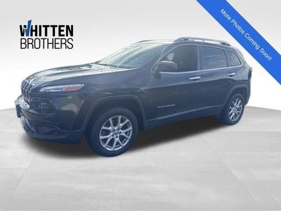 Used 2016 Jeep Cherokee Latitude w/ Comfort/Convenience Group
