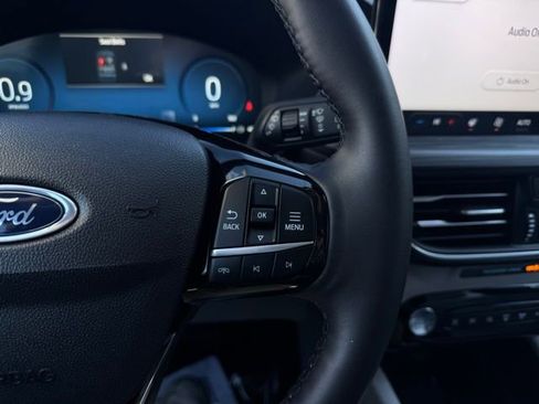 Used 2023 Ford Escape Platinum image 27