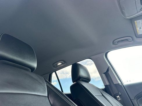 Used 2024 GMC Terrain SLT image 16