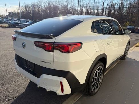 Used 2025 BMW X2 xDrive28i w/ Technology Package image 7