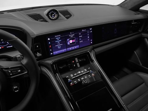 Certified 2025 Porsche Panamera Turbo image 45