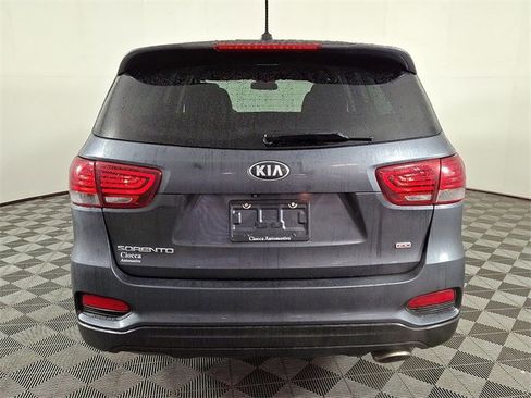 Used 2020 Kia Sorento LX image 8