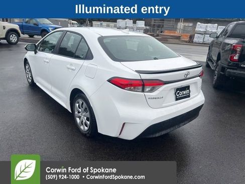 Used 2025 Toyota Corolla LE image 5