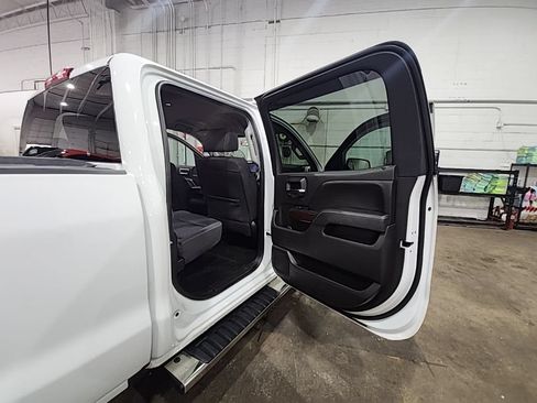 Used 2018 GMC Sierra 1500 SLE w/ Suspension Package, Off-Road AWD/4WD image 25