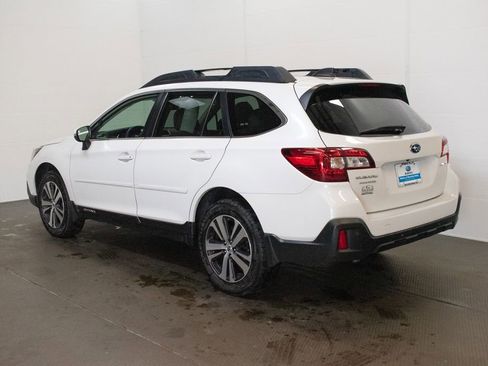 Used 2019 Subaru Outback 2.5i Limited AWD/4WD image 6