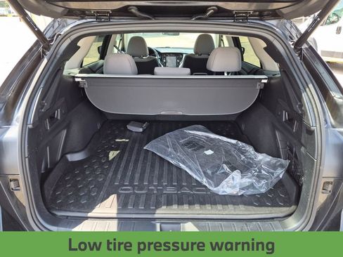 Used 2022 Subaru Outback Premium AWD/4WD image 28
