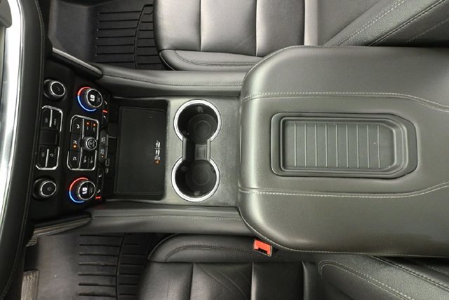 Used 2022 Chevrolet Suburban LT w/ Luxury Package AWD/4WD image 28
