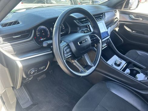 Used 2022 Jeep Grand Cherokee L Laredo AWD/4WD image 15