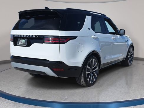 New 2026 Land Rover Discovery Limited Edition image 5